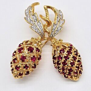 Camrose & Kross JBK Brooch Vtg  Berry Pinecone Jacqueline Kennedy Estate Pin